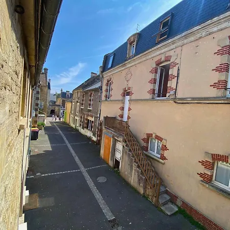 L'escale - 2 Km De La - Basilique Notre-dame-de-la-delivrande Douvres-la-Délivrande