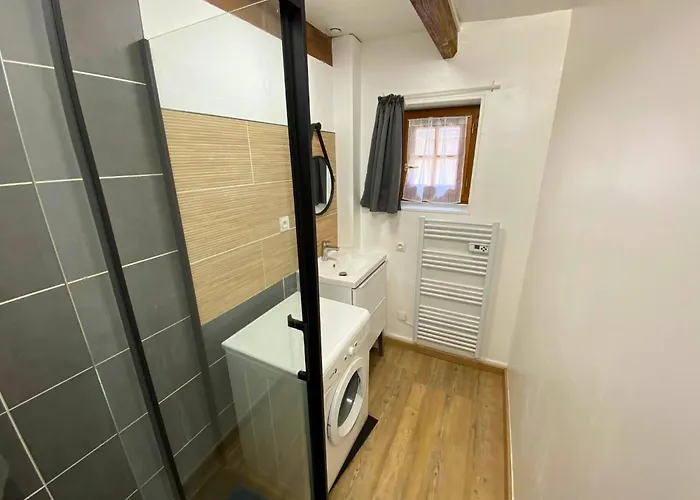 L'escale - 2 Km De La - Basilique Notre-dame-de-la-delivrande * Douvres-la-Délivrande